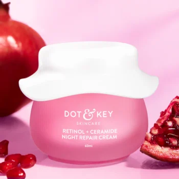 Buy Dot & Key Strawberry Brightening Moisturizer in Nepal from Beautix Nepal. Lightweight hydration with Niacinamide glow care.
